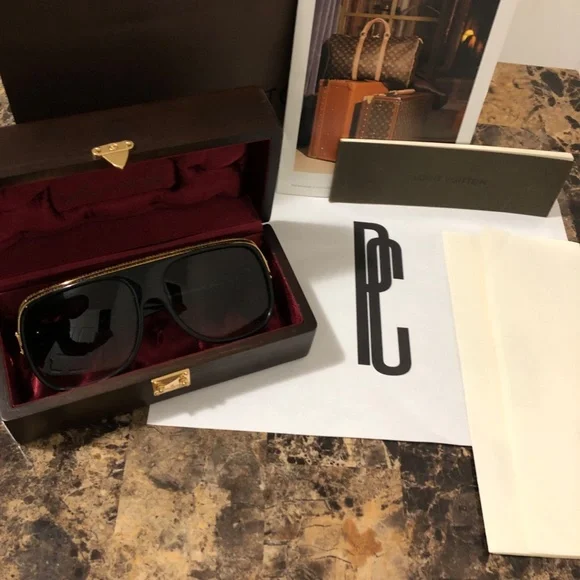 Louis Vuitton Millionaire Sunglasses - Picture 4 of 9